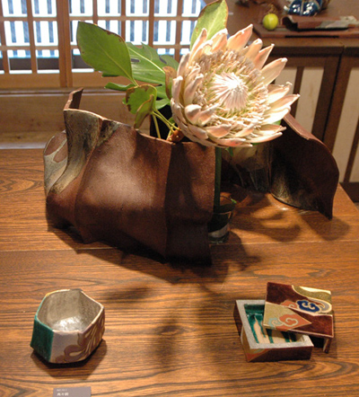 ������v�W